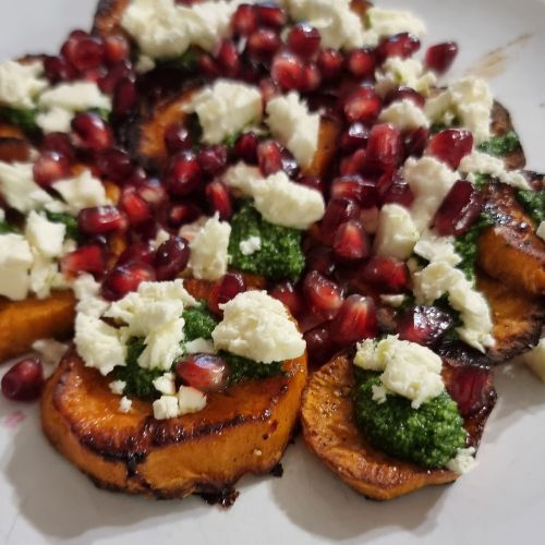 sałatka z batatem feta granatem pesto z air fryer