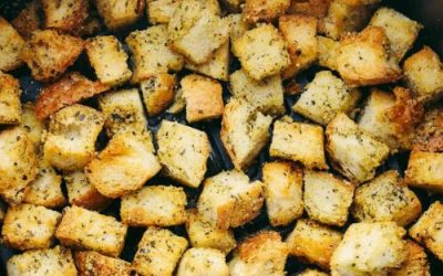 Grzanki do sałatki lub zupy z Air Fryer