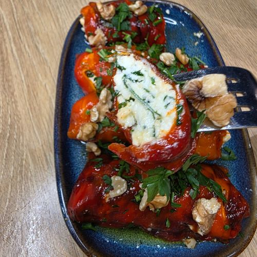 roladki z pieczonej papryki faszerowane serem feta pieczone w air fryer