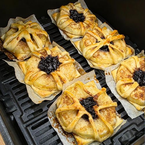 castko jabłkowe z ciasta francuskiego z airfryer