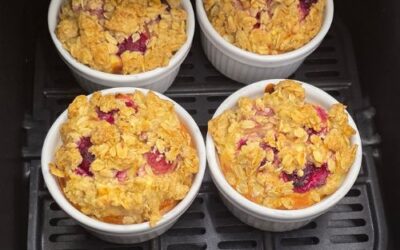 Mini Serniczki z Malinami i Owsianą Kruszonką z Air Fryer