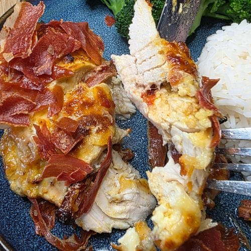 pierś z kurzaka z mozzarellą i suszonymi pomidorami pieczona w airfryer
