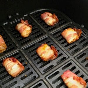 krakery z serkiem zawijane w boczek z airfryer